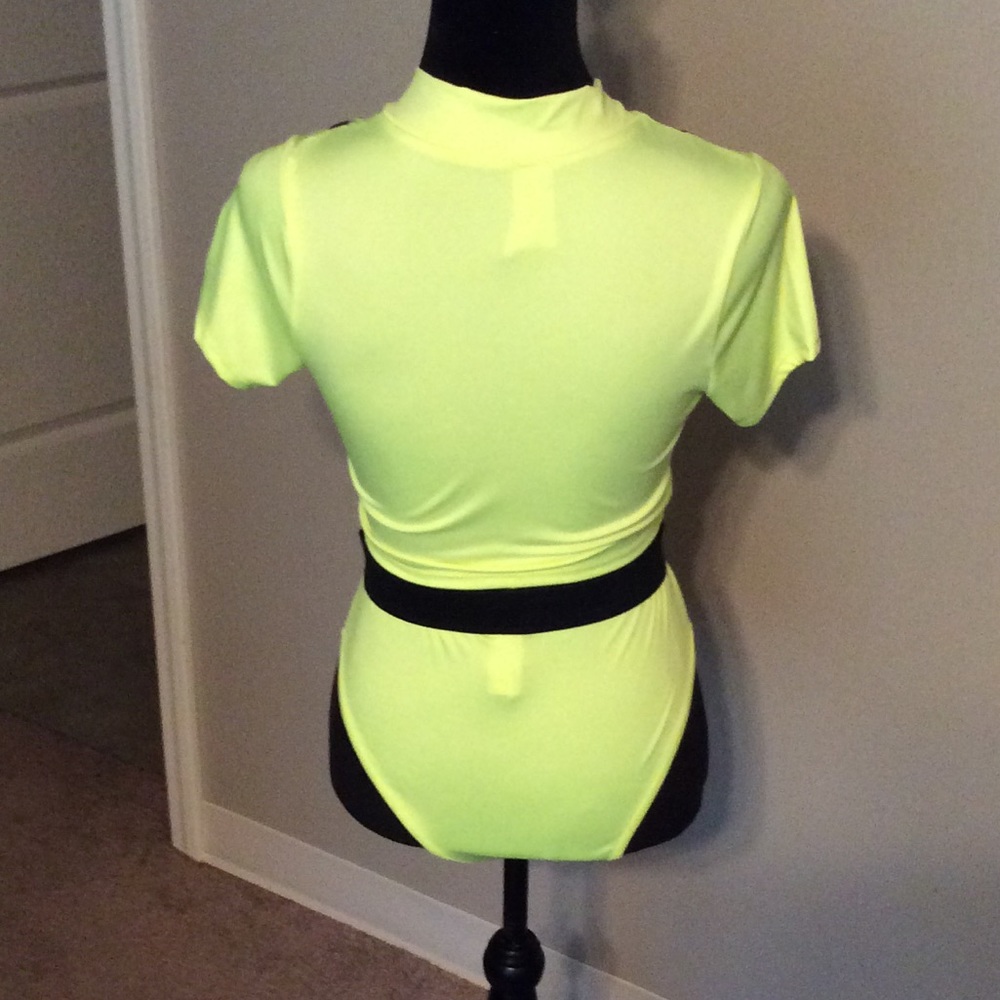 2 piece swimwear - Picture 4 of 7